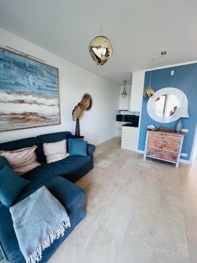 Sunnycliff Apartment Ревал Екстериор снимка